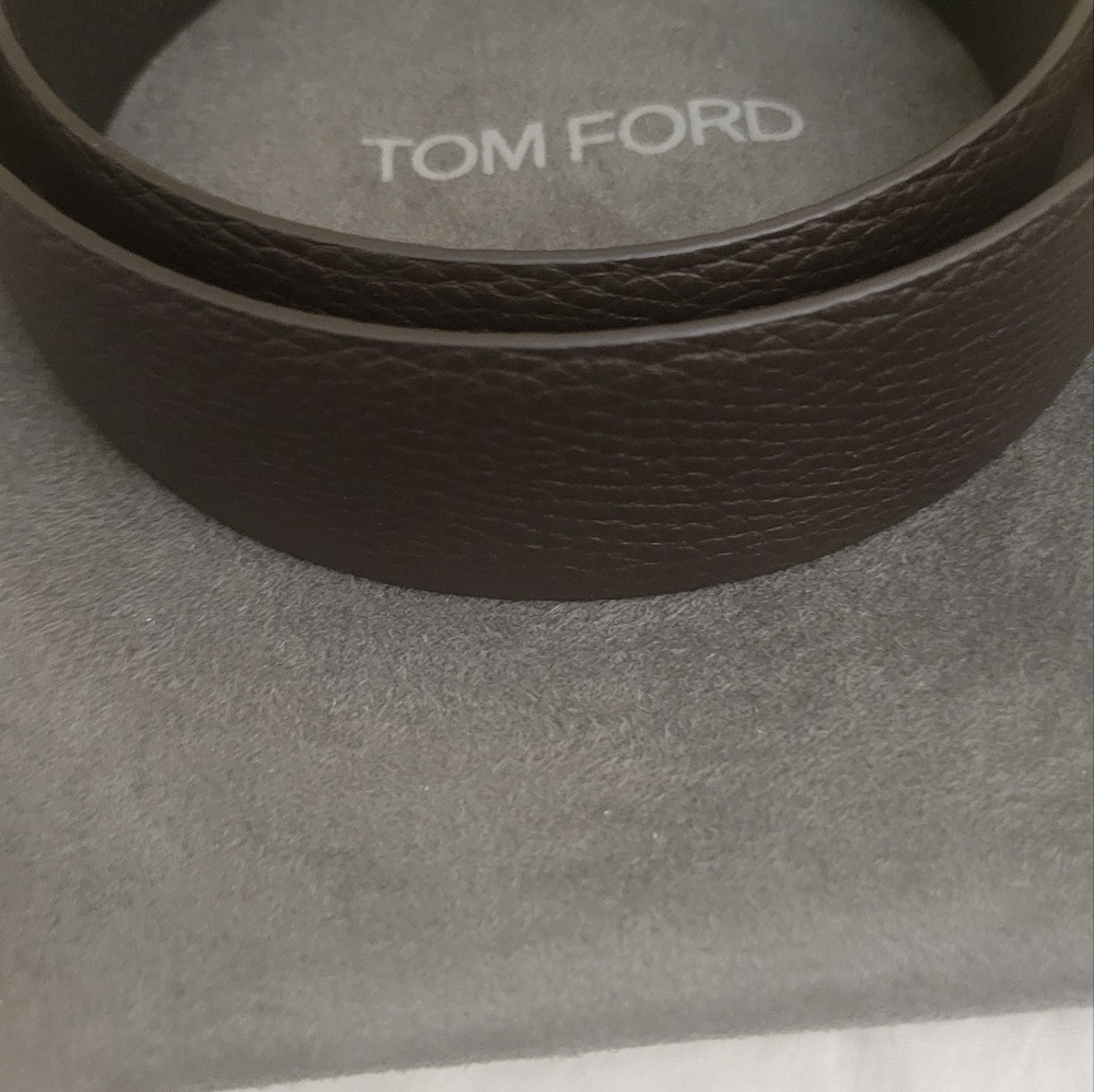 Tom Ford "T" Logo Grained Black/Brown Leather Belt Size 80/ Small - Picture 3 of 9